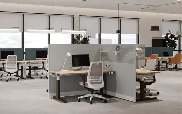 AMQ Cluvo height-adjustable workstations planned across an open office
